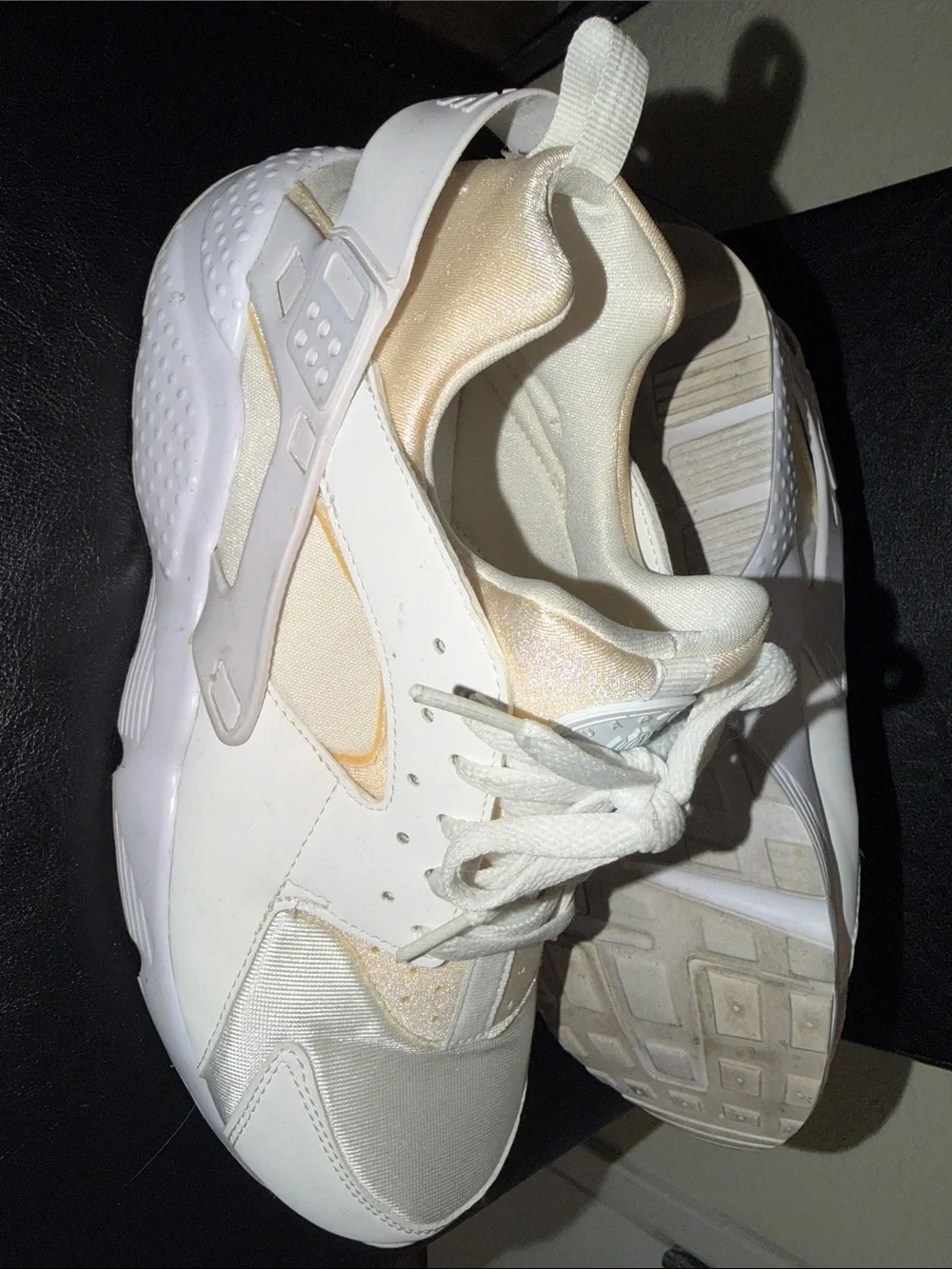 Nike White and Cream Low-Top Sneakers